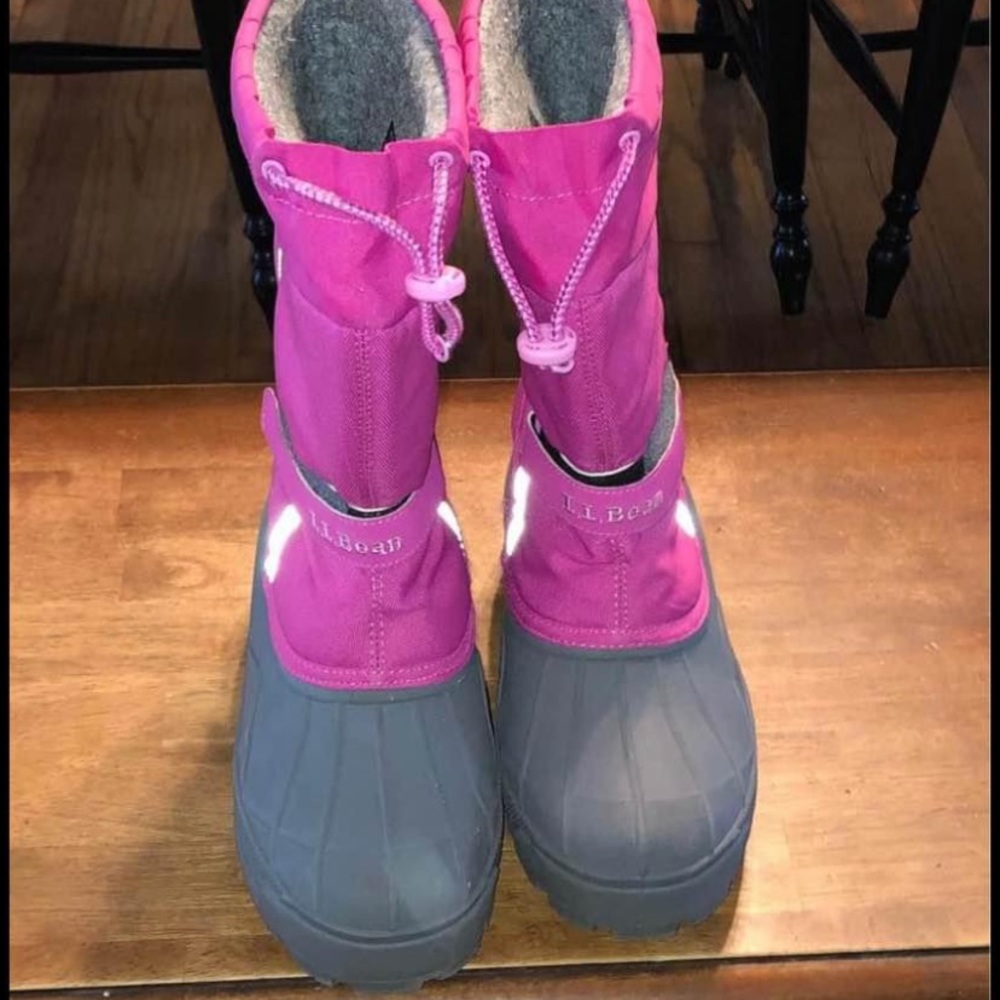 Girls LL Bean size 4 snow boots